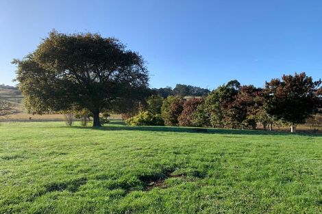 Photo of property in 154 Awa Road, Kumeu, 0891