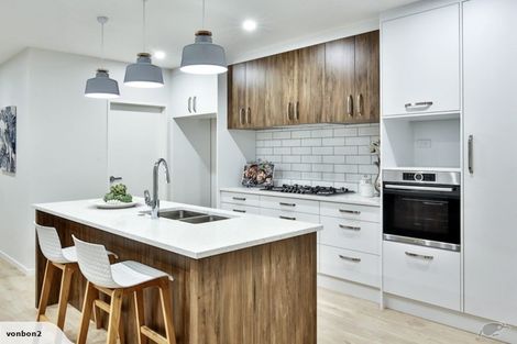 Photo of property in 54 Schoolside Road, Kumeu, 0810