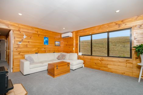 Photo of property in 18 Shelly Beach Road, Shelly Beach, Helensville, 0874