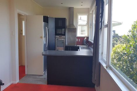 Photo of property in 12 Maple Grove, Kingston, Wellington, 6021