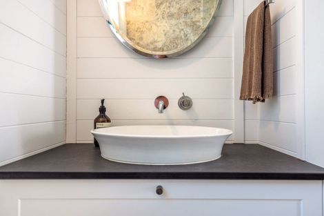 Photo of property in 31 Miro Road, Palm Beach, Waiheke Island, 1081