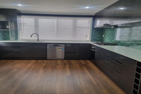 Photo of property in 121 Woodglen Road, Glen Eden, Auckland, 0602