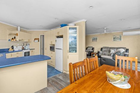 Photo of property in 15a Howard Road, Taradale, Napier, 4112