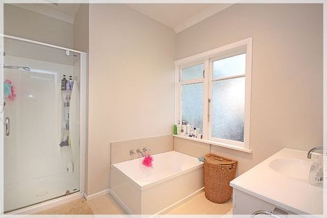 Photo of property in 176 Bartholomew Road, Levin, 5510