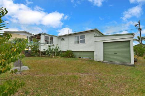 Photo of property in 998 Whangaparaoa Road, Tindalls Beach, Whangaparaoa, 0930