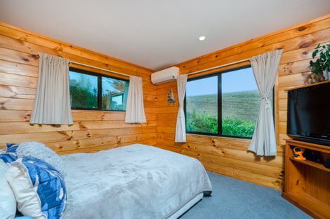 Photo of property in 18 Shelly Beach Road, Shelly Beach, Helensville, 0874