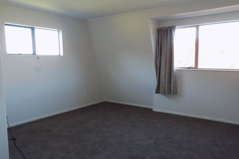 Photo of property in 95a Churton Drive, Churton Park, Wellington, 6037
