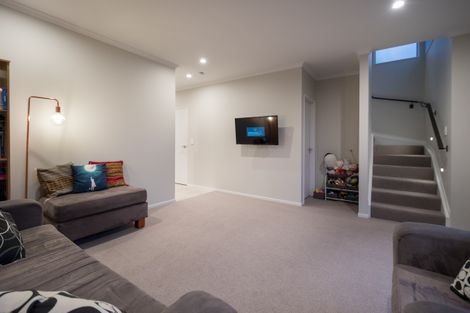 Photo of property in 6 Vincent Mcgrath Crescent, Swanson, Auckland, 0614