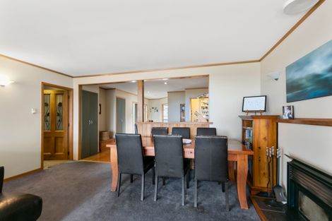 Photo of property in 204 Miromiro Road, Normandale, Lower Hutt, 5010