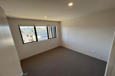 Photo of property in 3 Longshore Drive, Long Bay, Auckland, 0630