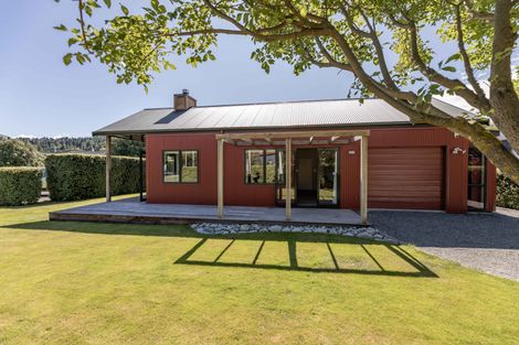 Photo of property in 4 Ryton Place, Lake Coleridge, 7572