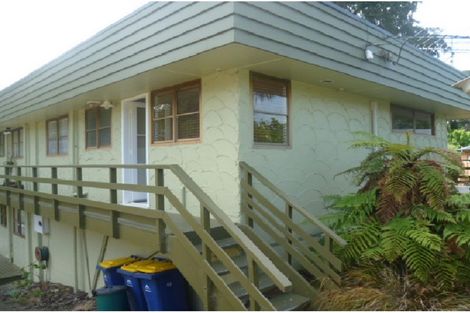 Photo of property in 1/9 Fuchsia Place, Birkdale, Auckland, 0626