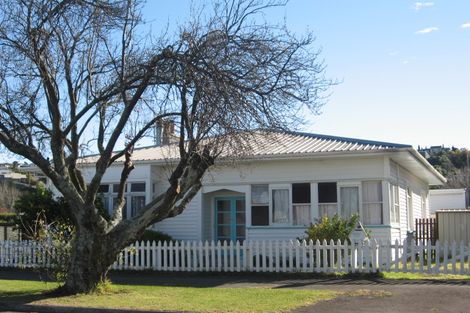 Photo of property in 32 Carnell Street, Napier South, Napier, 4110