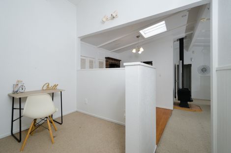 Photo of property in 22 Vina Place, Massey, Auckland, 0614