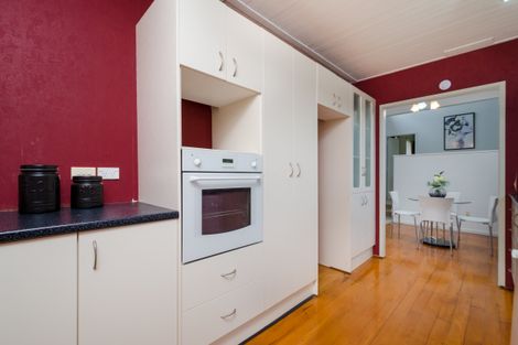 Photo of property in 22 Vina Place, Massey, Auckland, 0614
