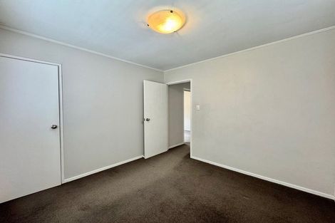 Photo of property in 21 Oreil Avenue, West Harbour, Auckland, 0618