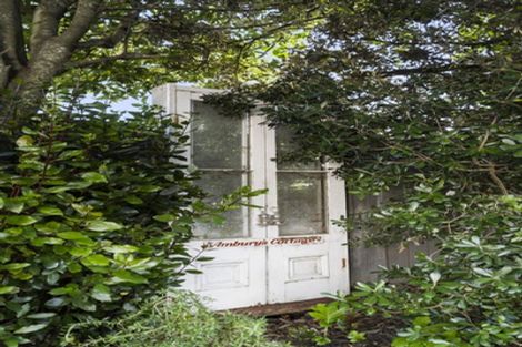 Photo of property in 8 Wallace Road, Mangere Bridge, Auckland, 2022