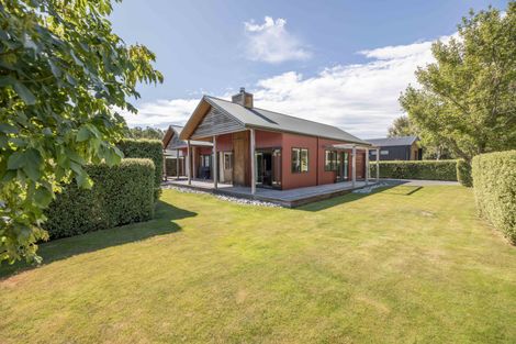 Photo of property in 4 Ryton Place, Lake Coleridge, 7572