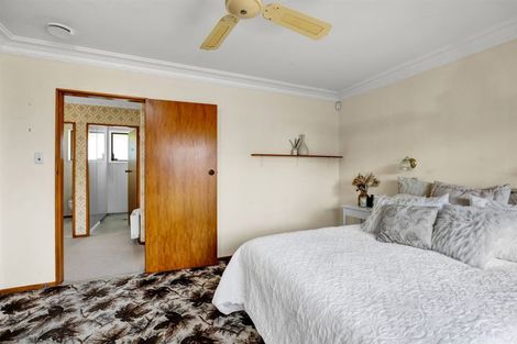 Photo of property in 240 Waihi Road, Hawera, 4610