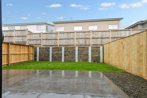 Photo of property in 25 William Wallbank Crescent, Swanson, Auckland, 0614