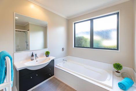 Photo of property in 4 Ryton Place, Lake Coleridge, 7572