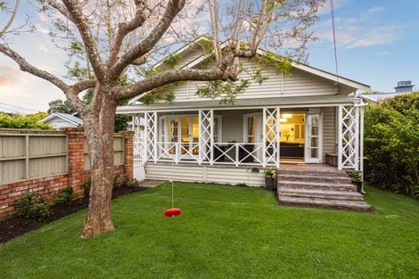 Photo of property in 26 Tainui Road, Devonport, Auckland, 0624