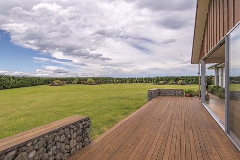 Photo of property in 30 Whitcombe Place, Darfield, 7571