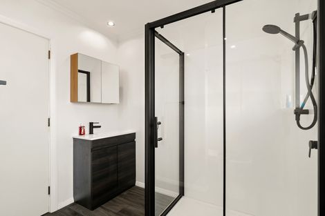 Photo of property in 35 Glendevon Place, Vauxhall, Dunedin, 9013