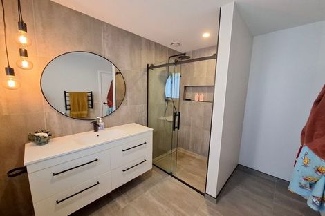 Photo of property in 5 Wheki Lane, Inglewood, 4330