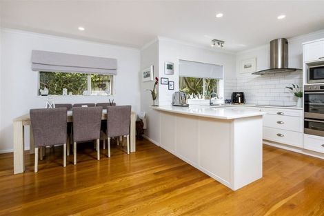 Photo of property in 2/46 Heathcote Road, Castor Bay, Auckland, 0620