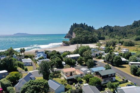 Photo of property in 1 Swordfish Avenue, Whiritoa, Whangamata, 3691