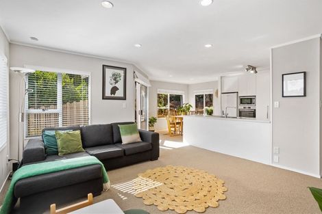 Photo of property in 1/11 Mercury Lane, Windsor Park, Auckland, 0632