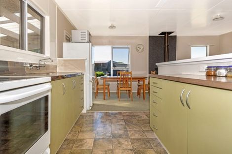 Photo of property in 172 Whatatutu Road, Te Karaka, 4094
