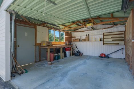 Photo of property in 42 Stratford Drive, Cable Bay, 0420