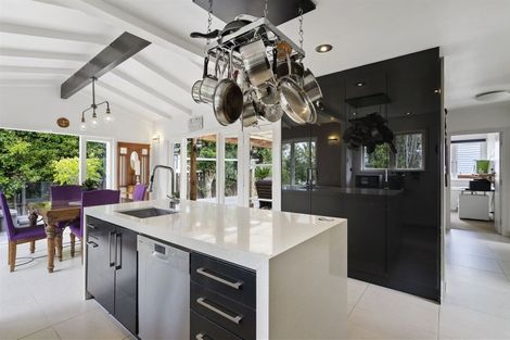 Photo of property in 4 Greville Road, Pinehill, Auckland, 0632