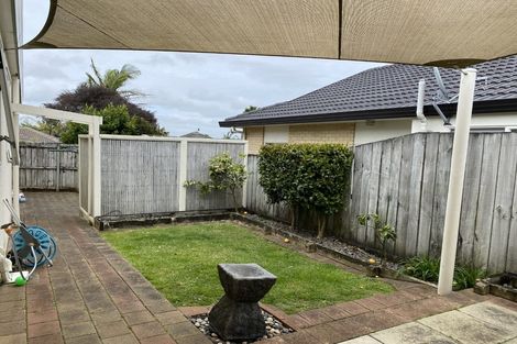 Photo of property in 1/4 Limerick Place, Dannemora, Auckland, 2016