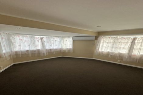 Photo of property in 71 Hamlin Road, Mount Wellington, Auckland, 1060
