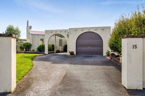Photo of property in 15 Kowhai Street, Hawera, 4610