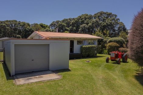 Photo of property in 13 Wigmore Crescent, Hahei, Whitianga, 3591