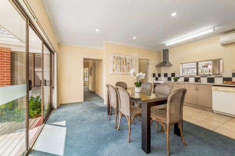 Photo of property in 213 Memorial Avenue, Burnside, Christchurch, 8053