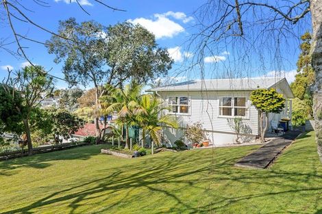 Photo of property in 18 Arosa Place, Forrest Hill, Auckland, 0620