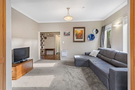 Photo of property in 137 Centaurus Road, Saint Martins, Christchurch, 8022
