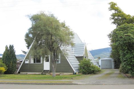 Photo of property in 105 Quintin Drive, Te Anau, 9600