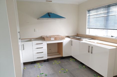 Photo of property in 1/2 Mallard Place, Unsworth Heights, Auckland, 0632