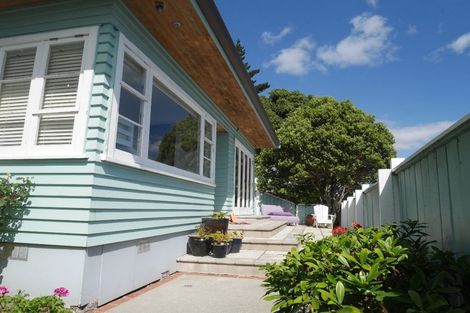 Photo of property in 27 Moana Road, Plimmerton, Porirua, 5026