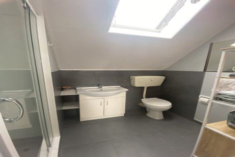 Photo of property in 2/37 Middle Road, Havelock North, 4130