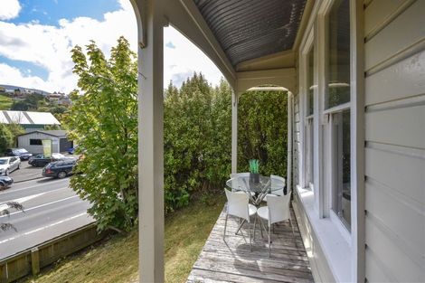 Photo of property in 107 Kaikorai Valley Road, Glenross, Dunedin, 9011