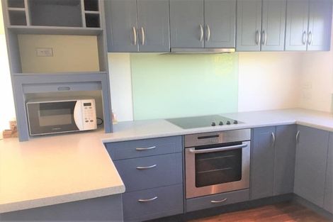 Photo of property in 20 Woodcote Drive, Glenfield, Auckland, 0629