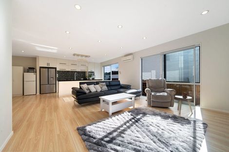 Photo of property in 133h Connell Street, Blockhouse Bay, Auckland, 0600