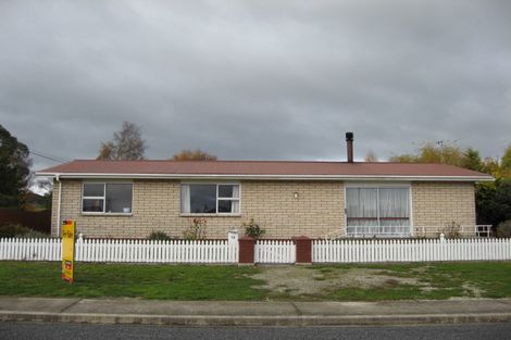 Photo of property in 13 Dryden Street, Milton, 9220